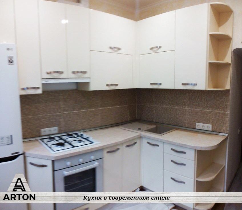 Кухня на заказ Ваниль глянец