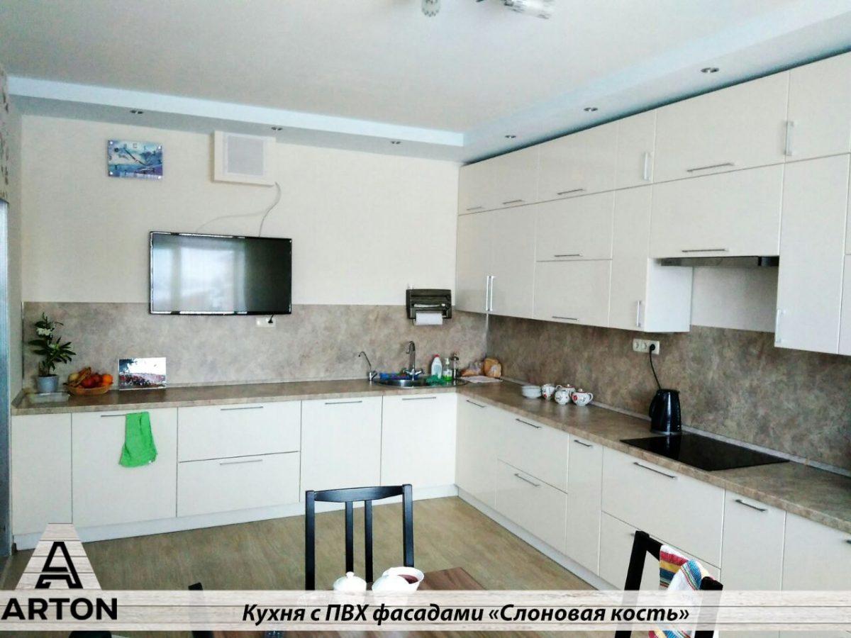 Кухня на заказ "Слоновая кость"